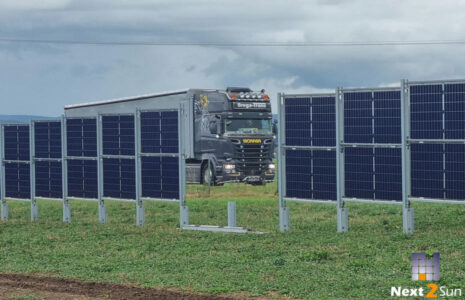 Next2Sun-Solarzaun zur Bundesstraße, Agri-Solarpark Löffingen